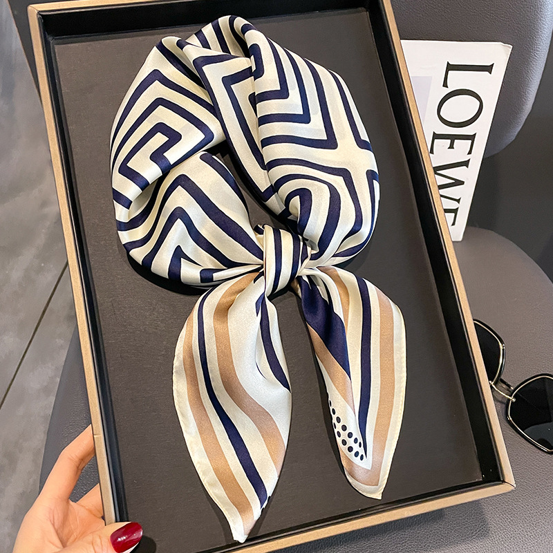 Marchio di lusso Fazzoletto da - Women Fashion Necktie recensione e prezzo